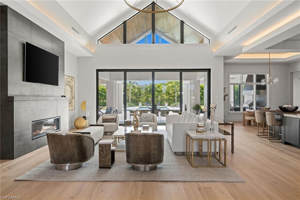 PINE RIDGE - Residential