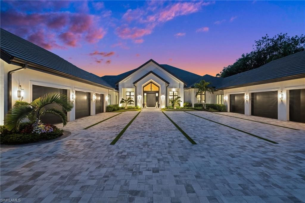 Photo of 115 East AVE, NAPLES, FL 34108 (MLS # 225046349)