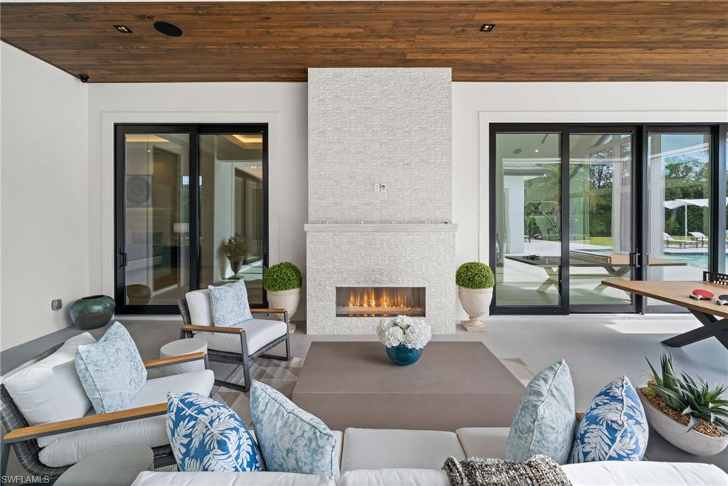 PINE RIDGE - Residential