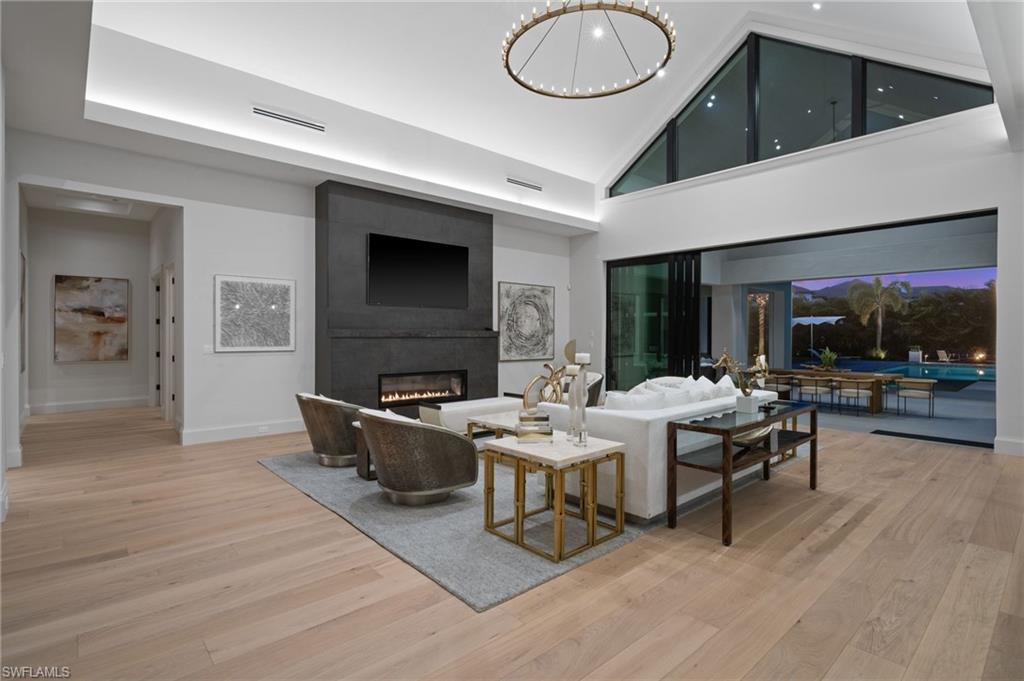 PINE RIDGE - Residential