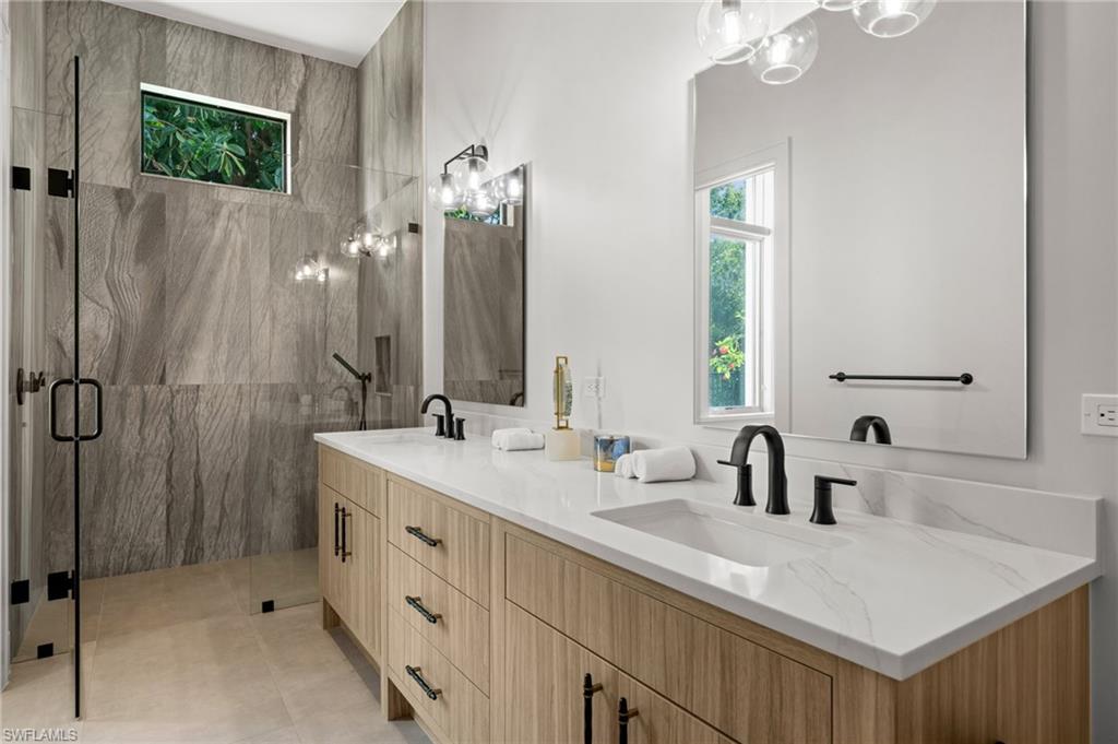 PINE RIDGE - Residential