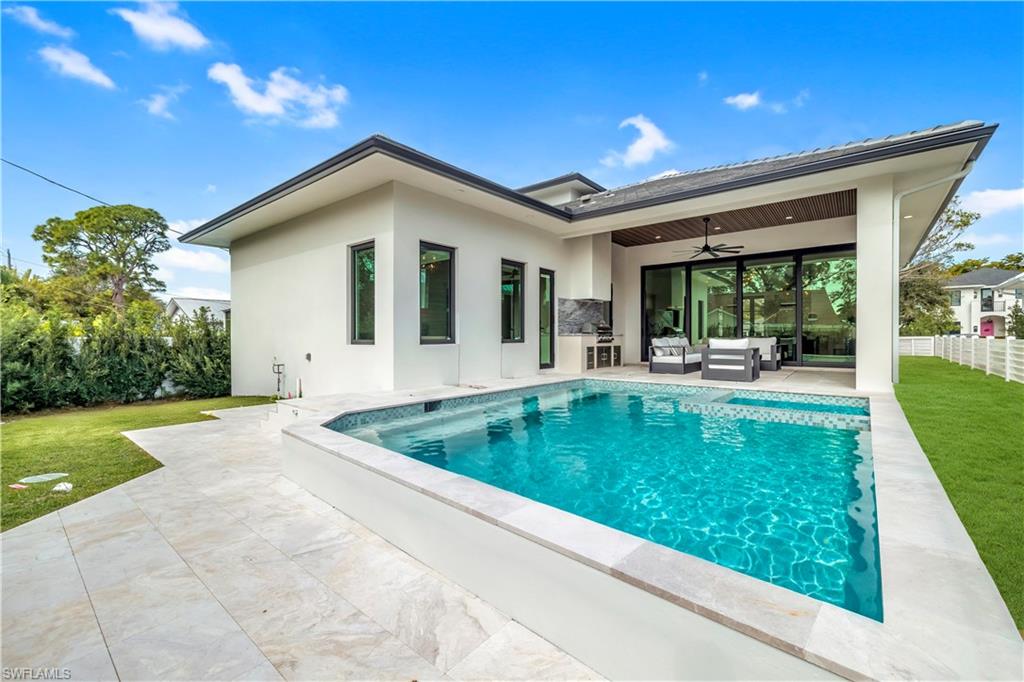 LAKE PARK - Residential