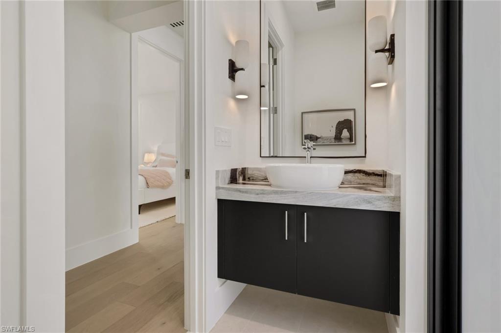 LAKE PARK - Residential