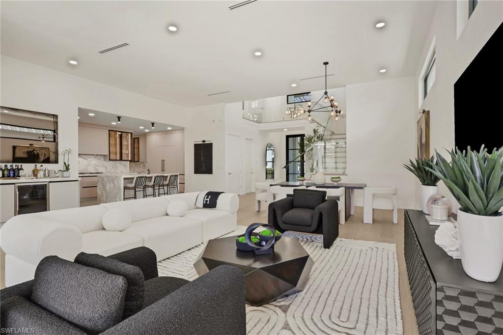 LAKE PARK - Residential