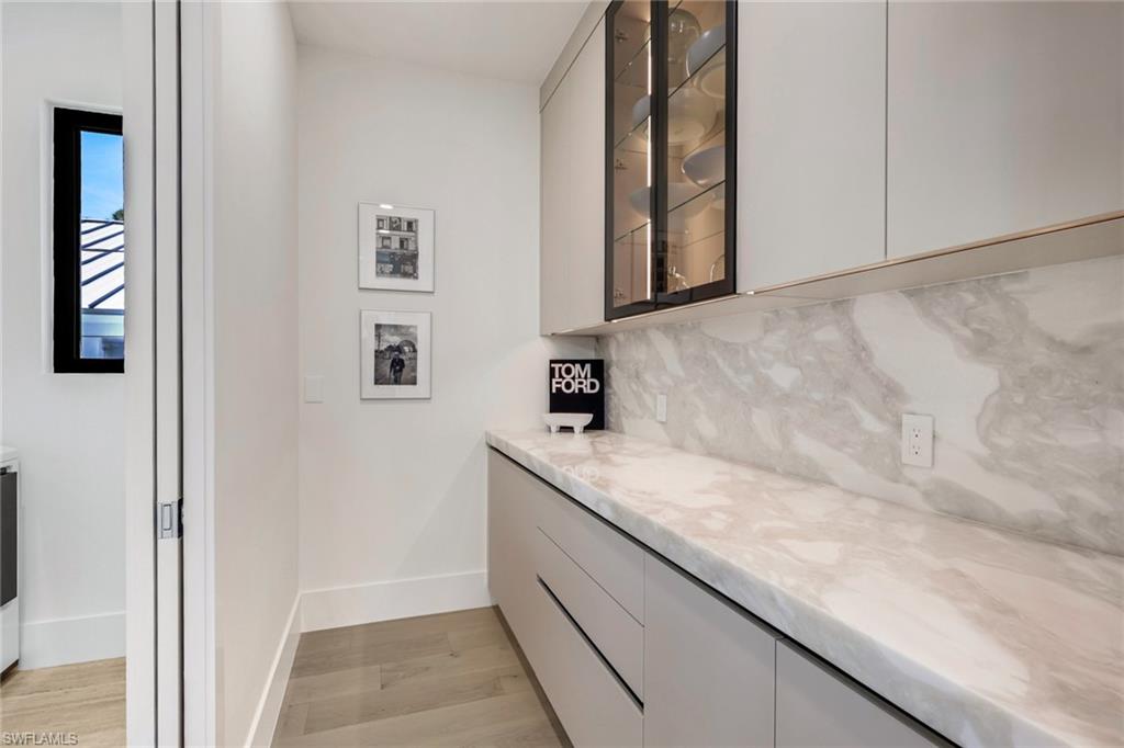 LAKE PARK - Residential