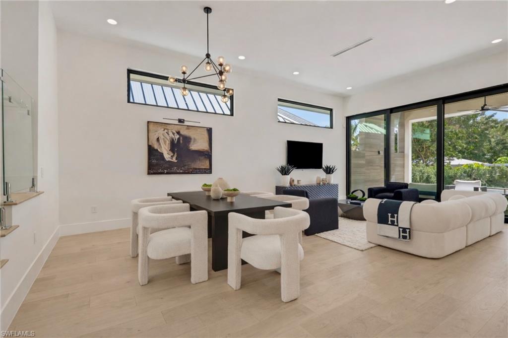 LAKE PARK - Residential