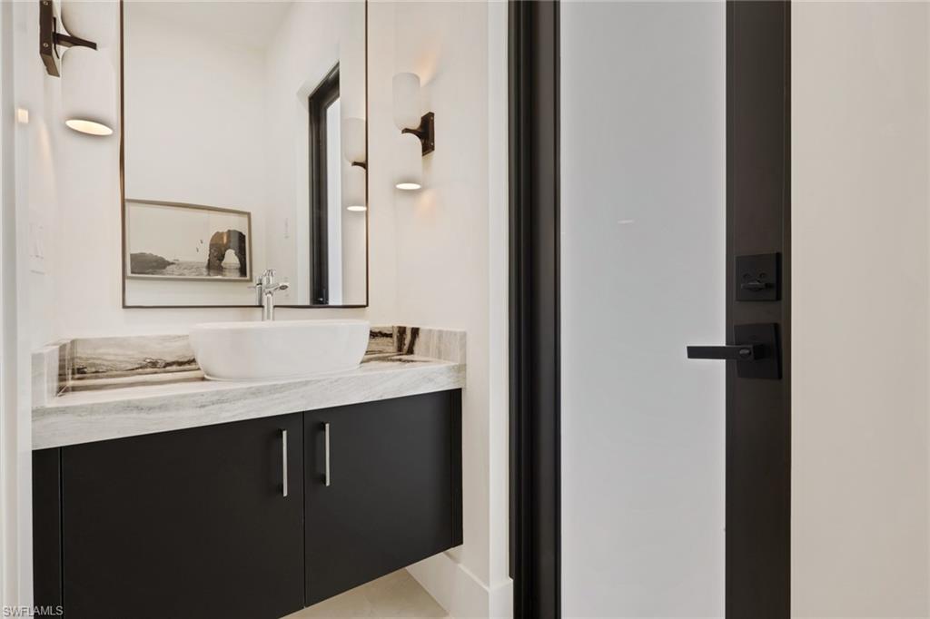 LAKE PARK - Residential