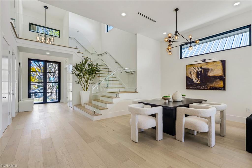 LAKE PARK - Residential