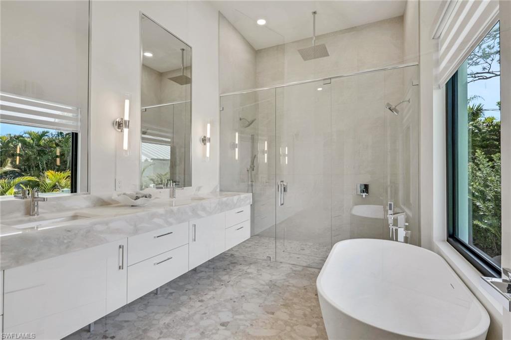 LAKE PARK - Residential