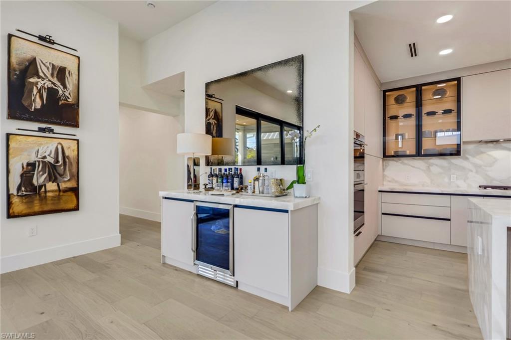 LAKE PARK - Residential