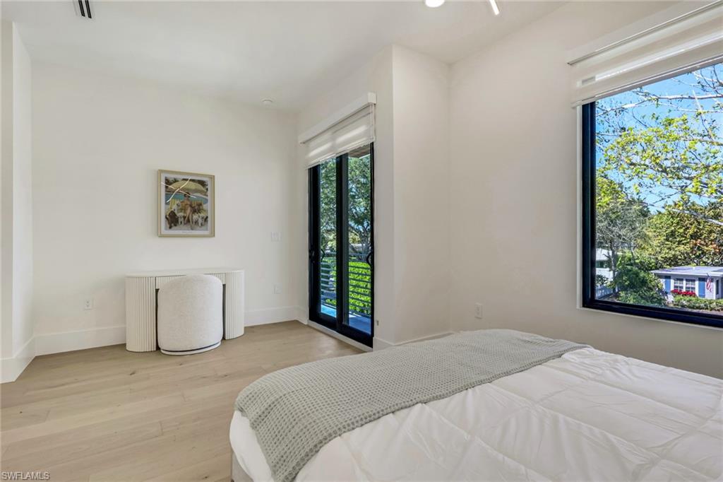 LAKE PARK - Residential