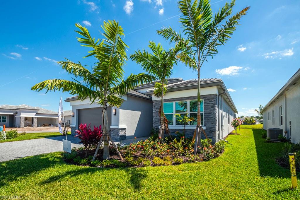 VALENCIA TRAILS - Residential