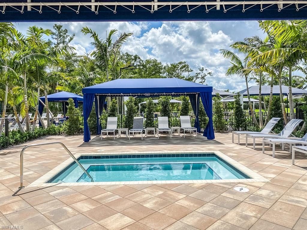 VALENCIA TRAILS - Residential