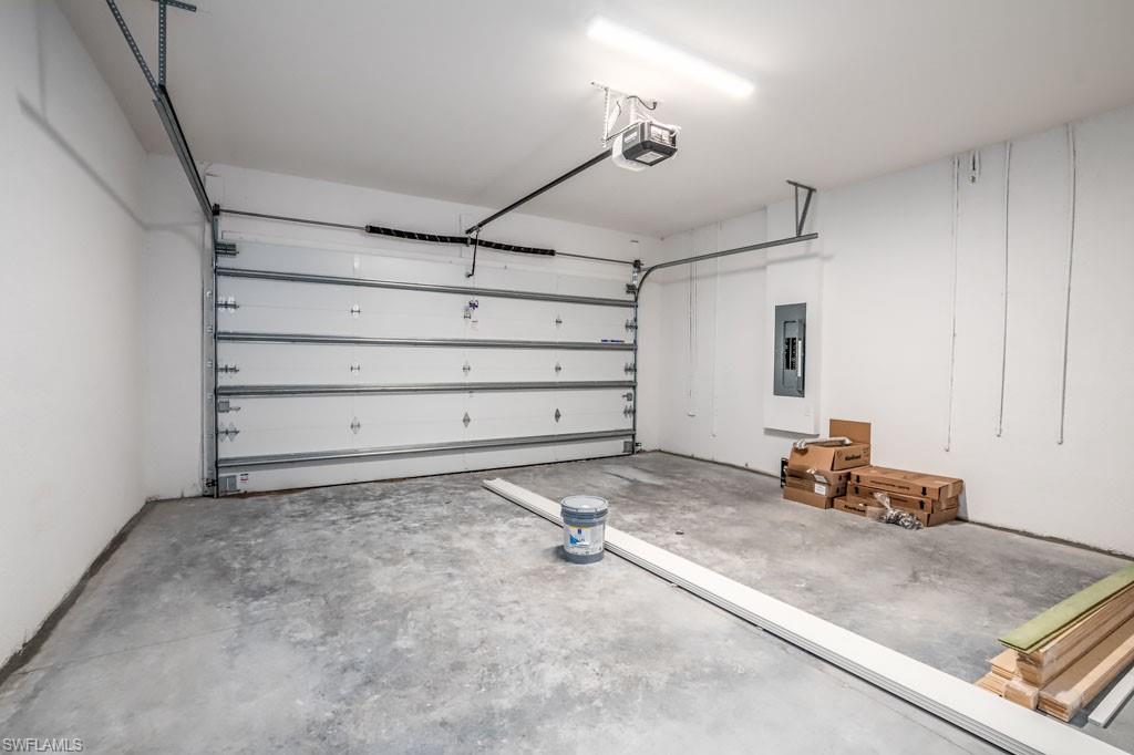 VALENCIA TRAILS - Residential