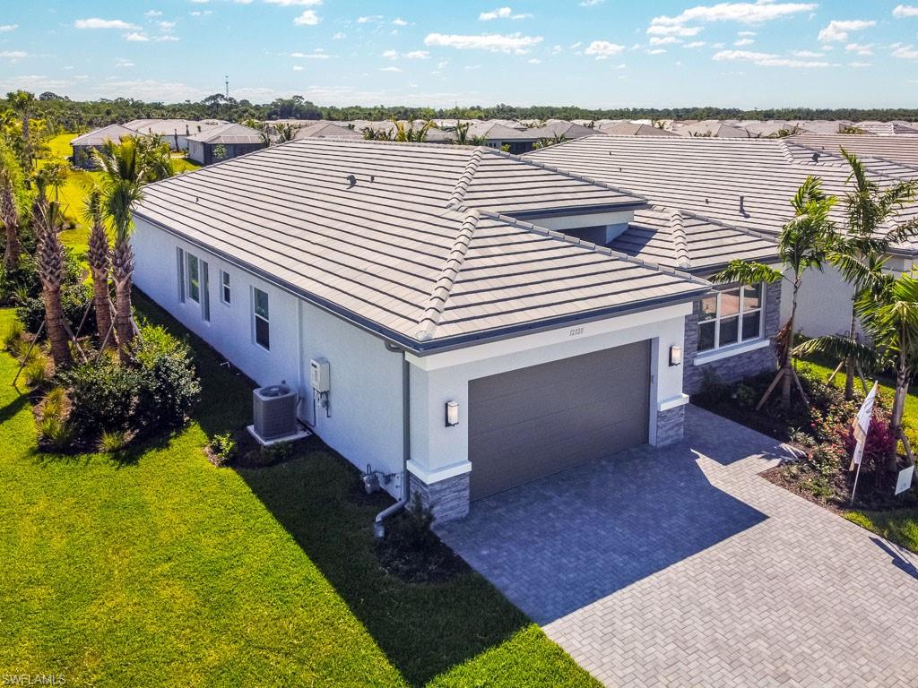 VALENCIA TRAILS - Residential