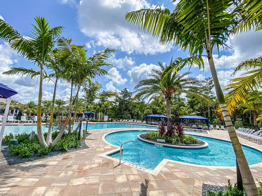 VALENCIA TRAILS - Residential