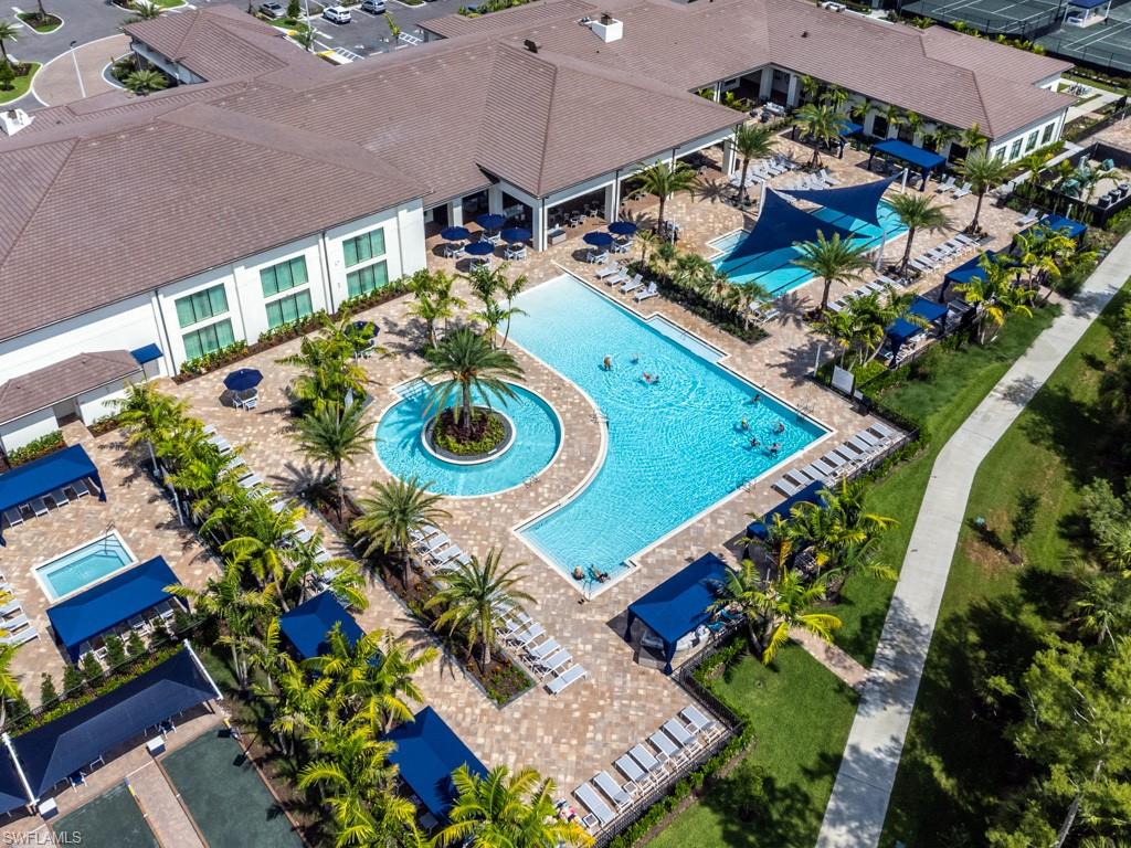 VALENCIA TRAILS - Residential