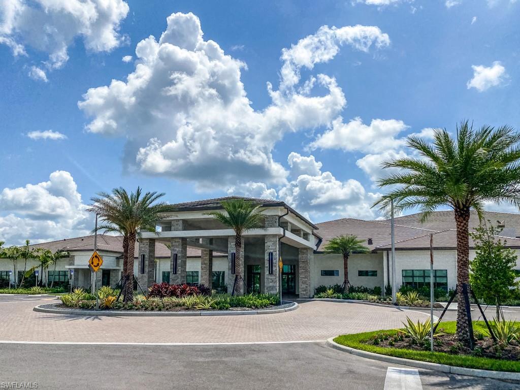 VALENCIA TRAILS - Residential