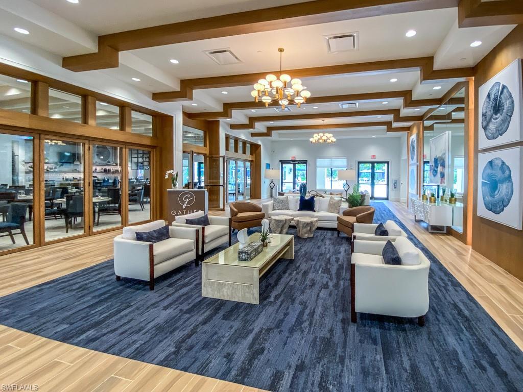 VALENCIA TRAILS - Residential