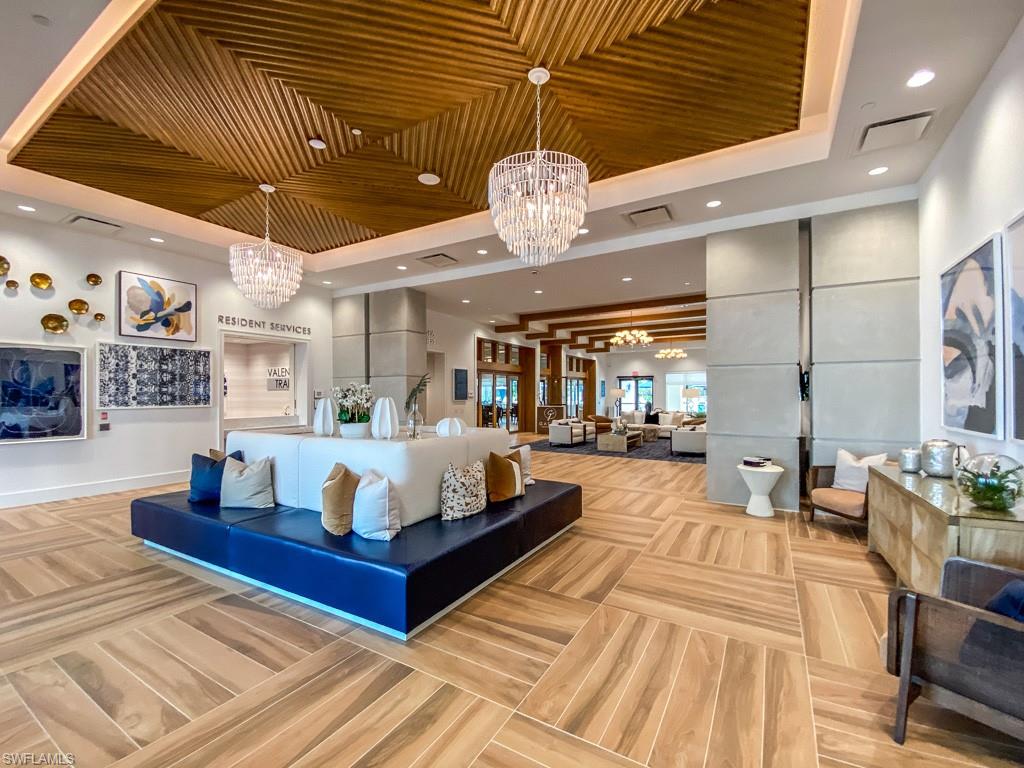 VALENCIA TRAILS - Residential