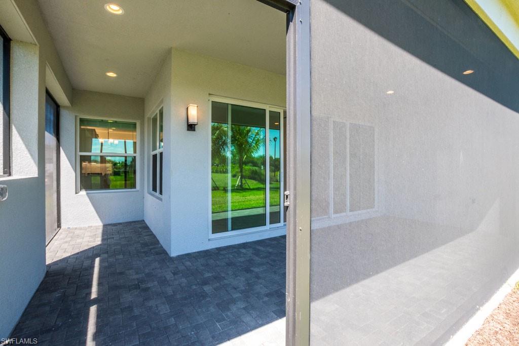 VALENCIA TRAILS - Residential