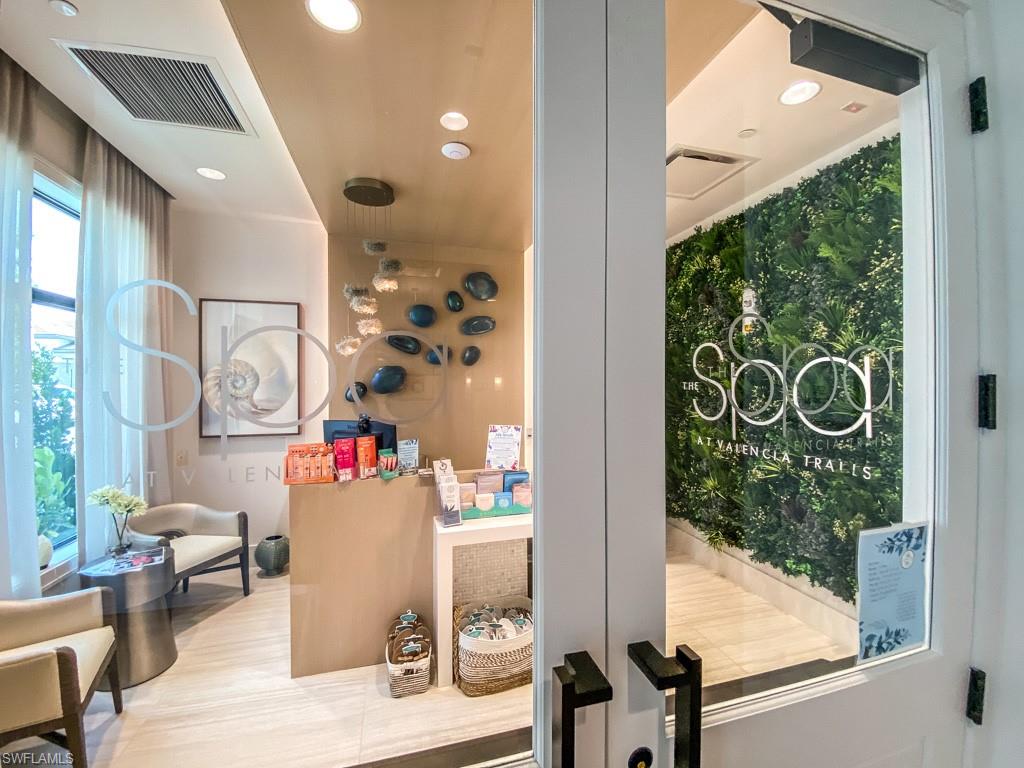 VALENCIA TRAILS - Residential