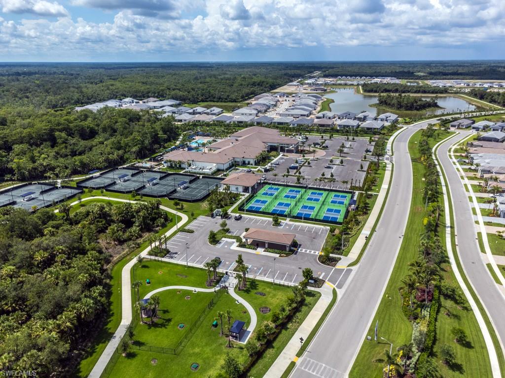 VALENCIA TRAILS - Residential