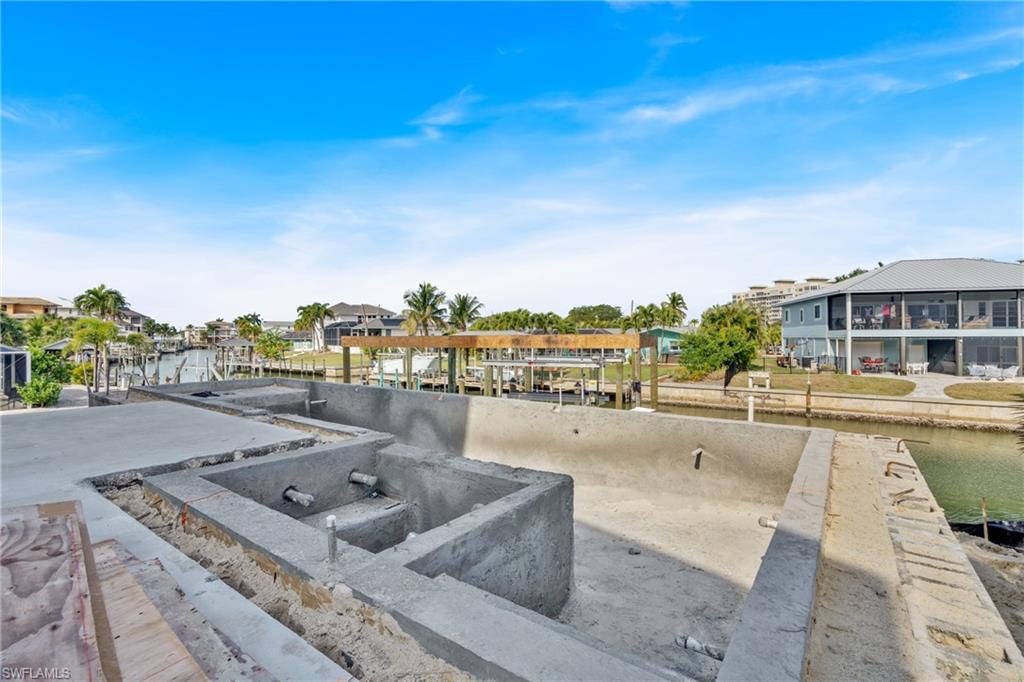 LAGUNA SHORES - Residential