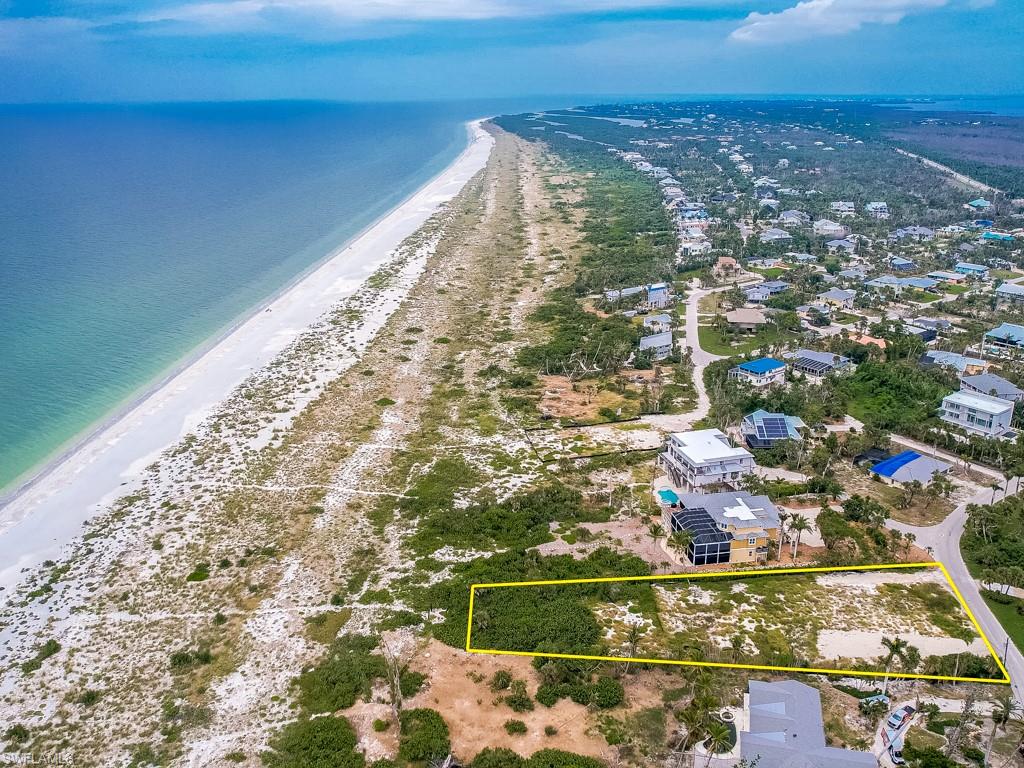 CHATEAUX SUR MER UNREC - Land