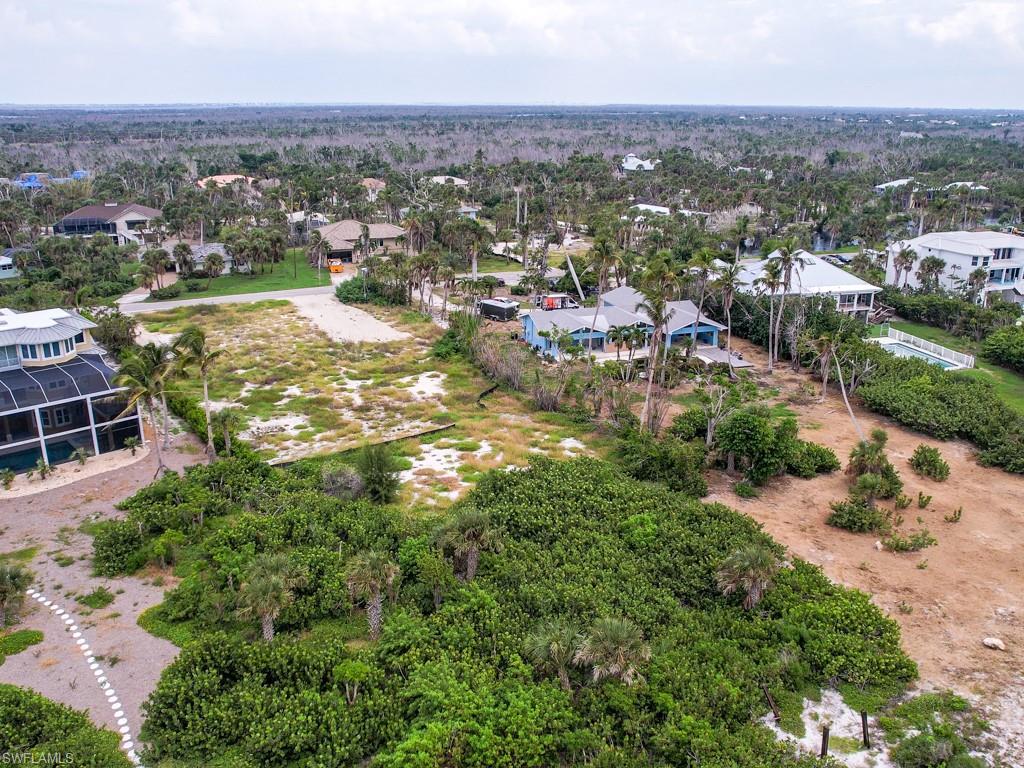CHATEAUX SUR MER UNREC - Land