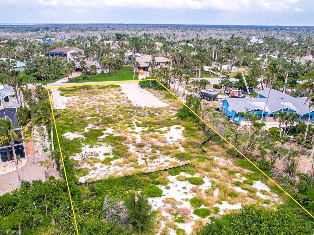 CHATEAUX SUR MER UNREC - Land