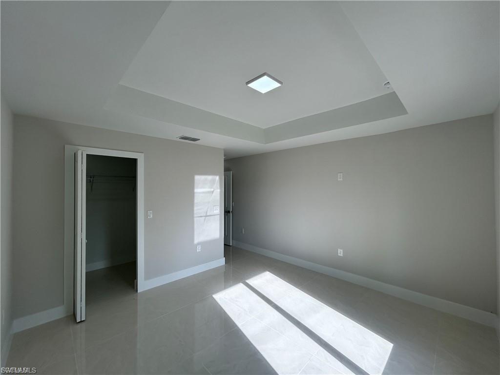 MIRROR LAKES - Residential