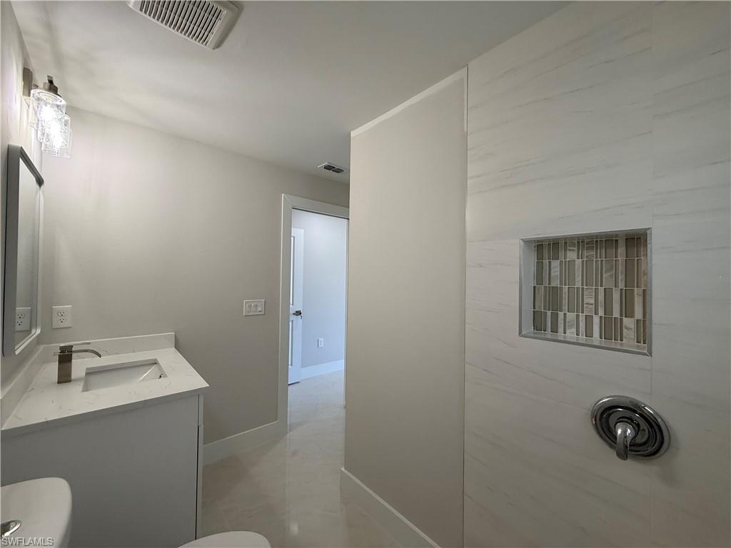 MIRROR LAKES - Residential