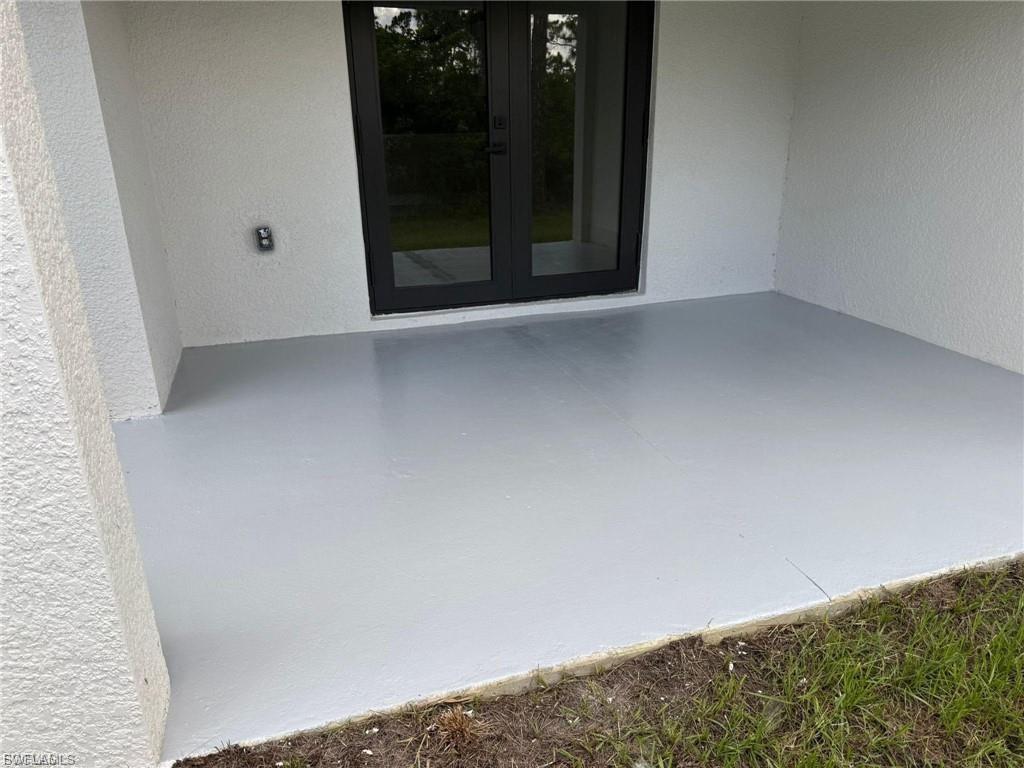 MIRROR LAKES - Residential