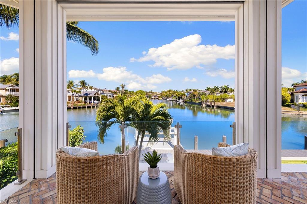 AQUALANE SHORES - Residential