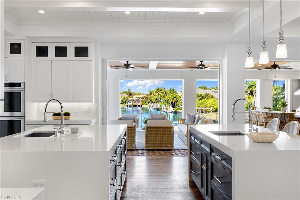 AQUALANE SHORES - Residential