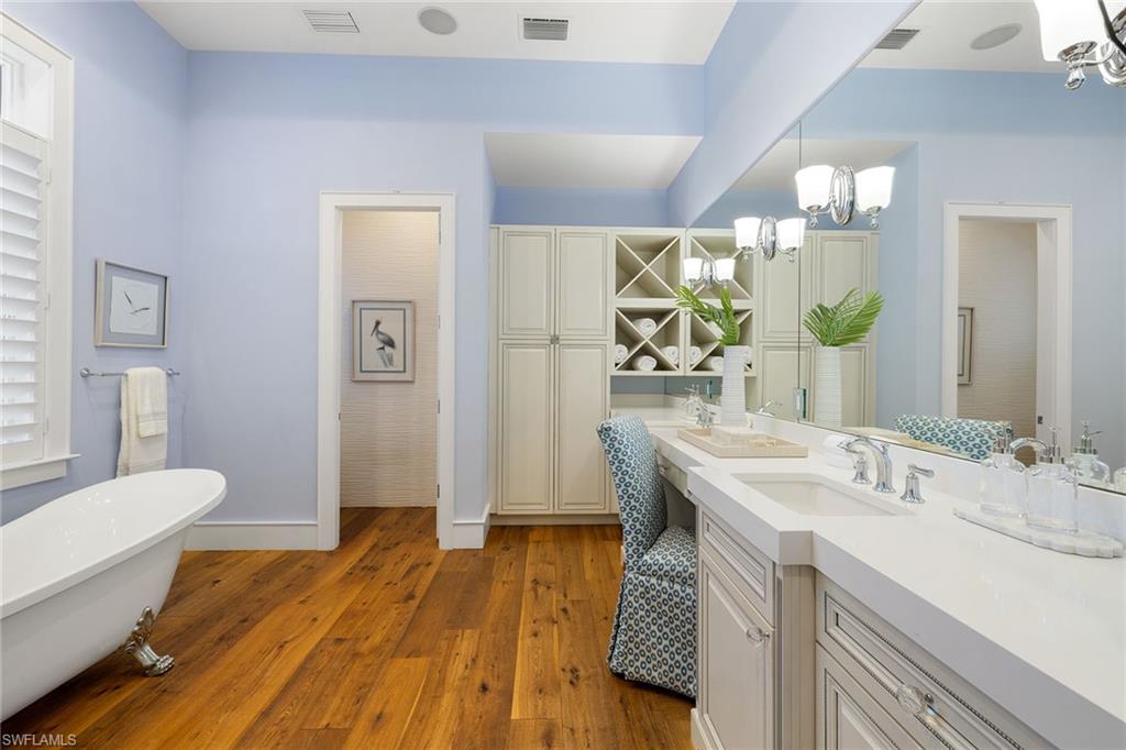 AQUALANE SHORES - Residential