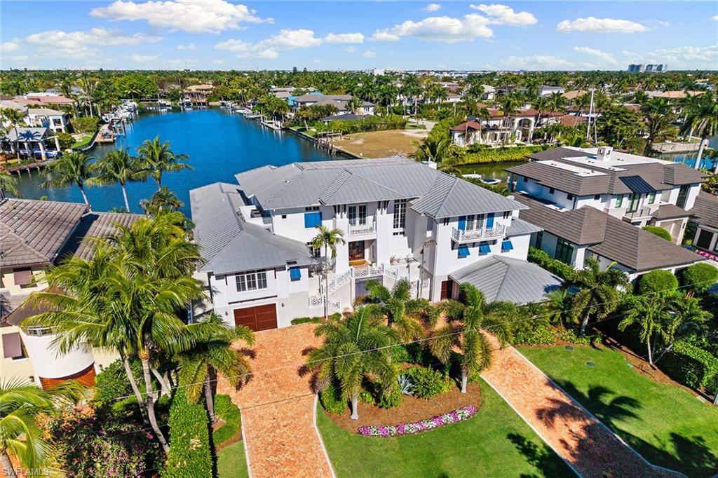 AQUALANE SHORES - Residential