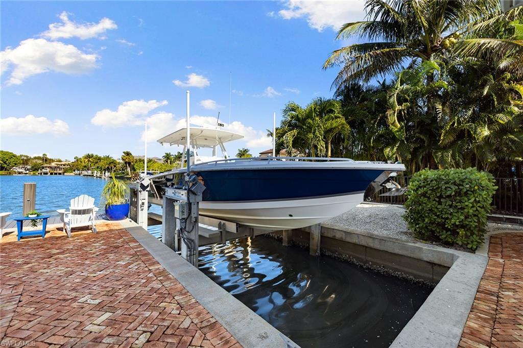 AQUALANE SHORES - Residential