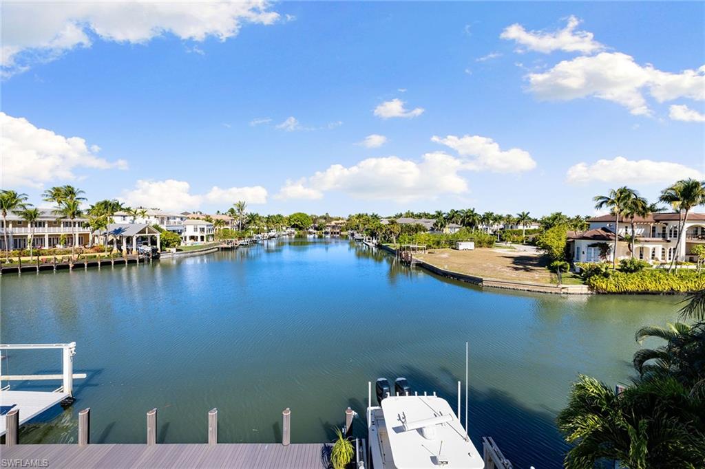 AQUALANE SHORES - Residential