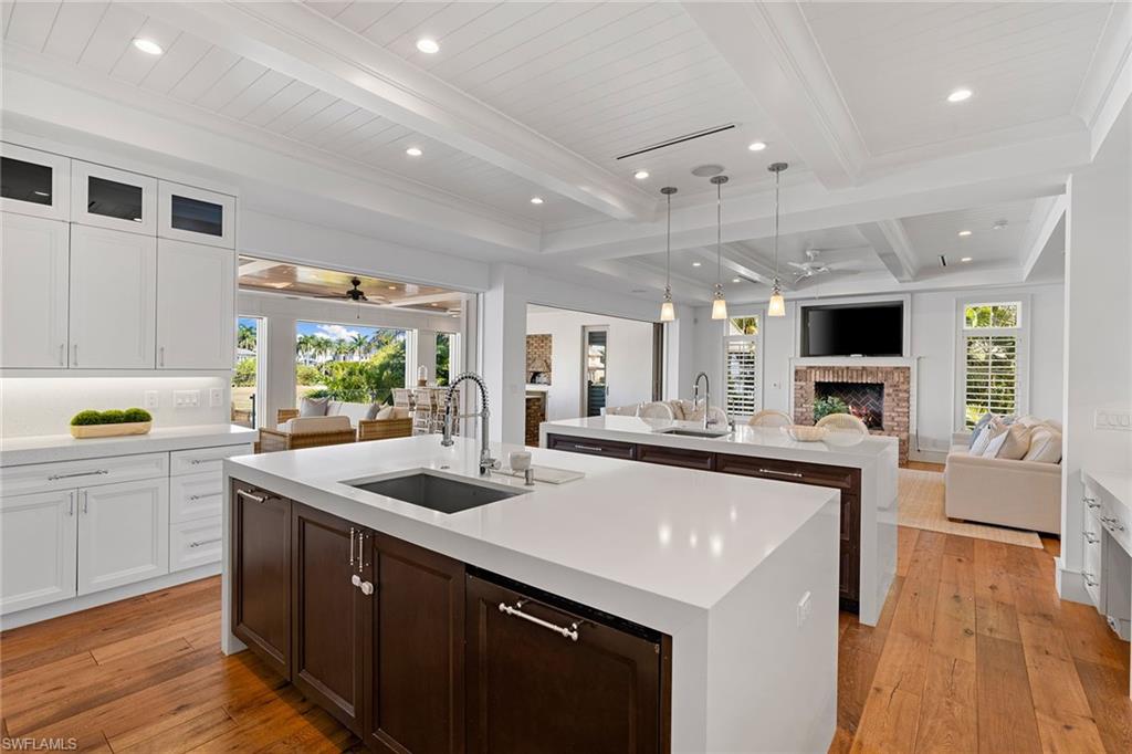 AQUALANE SHORES - Residential