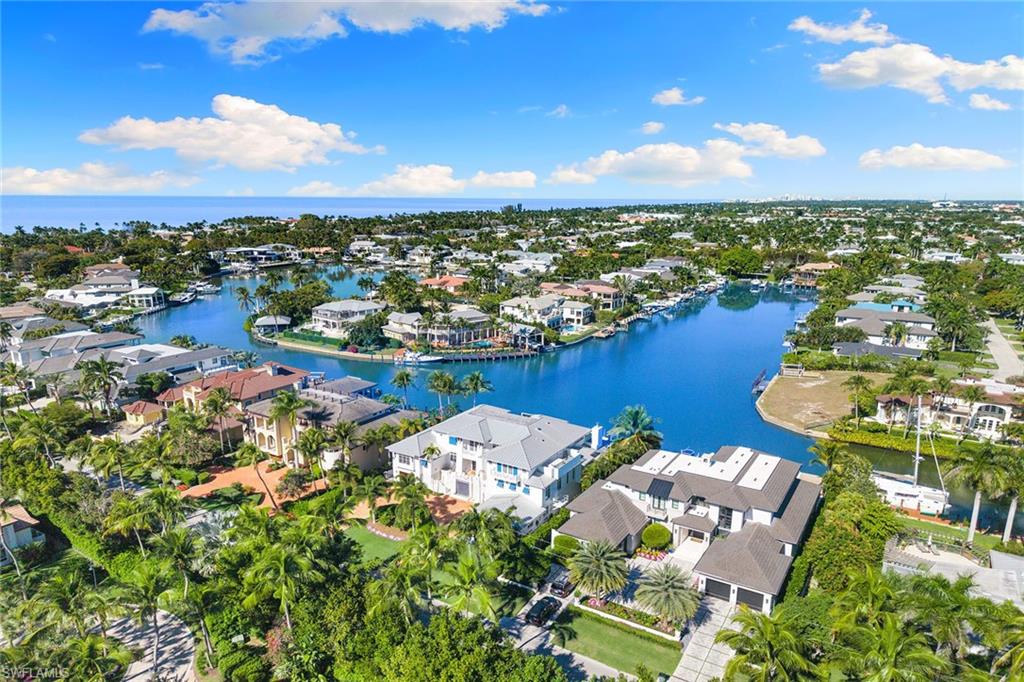 AQUALANE SHORES - Residential