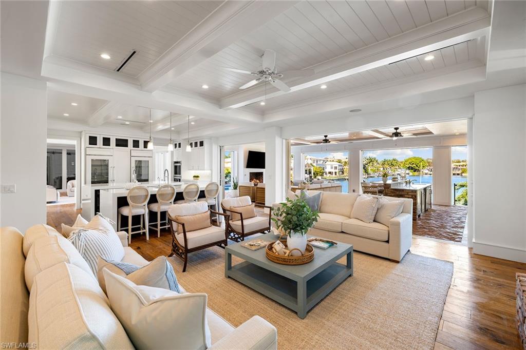 AQUALANE SHORES - Residential