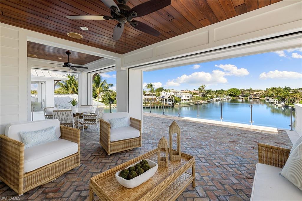 AQUALANE SHORES - Residential