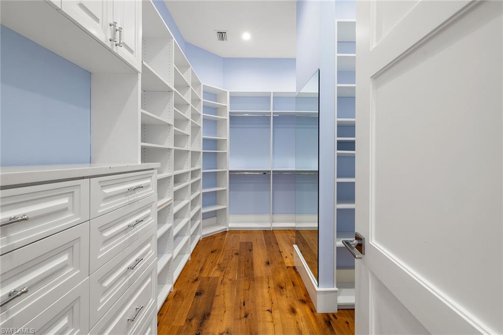 AQUALANE SHORES - Residential