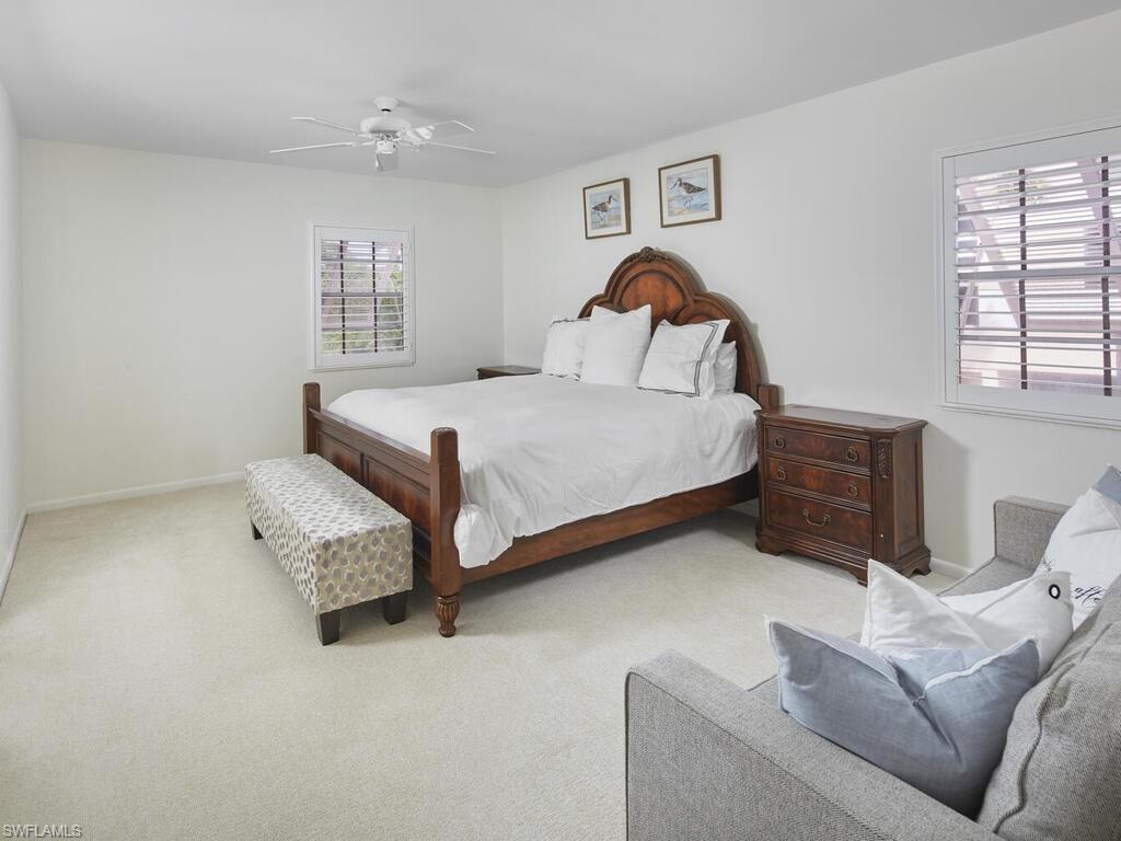 HOLLY GREENS VILLA - Residential