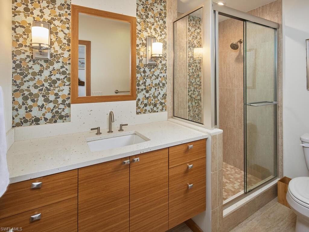 HOLLY GREENS VILLA - Residential