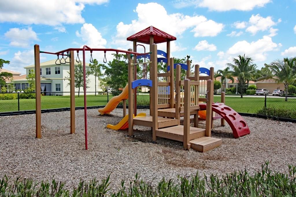 CORAL LAKES - Residential