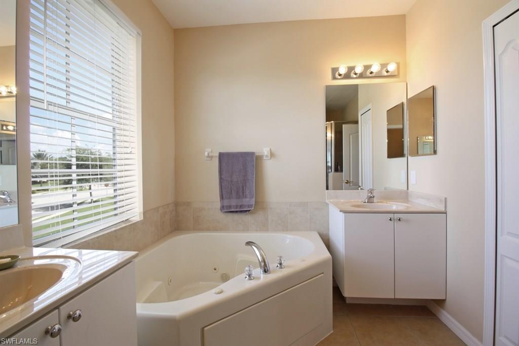 CORAL LAKES - Residential