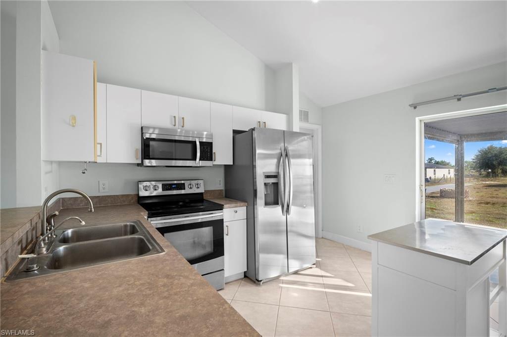 GOLDEN GATE PROF BLDG - Residential Lease